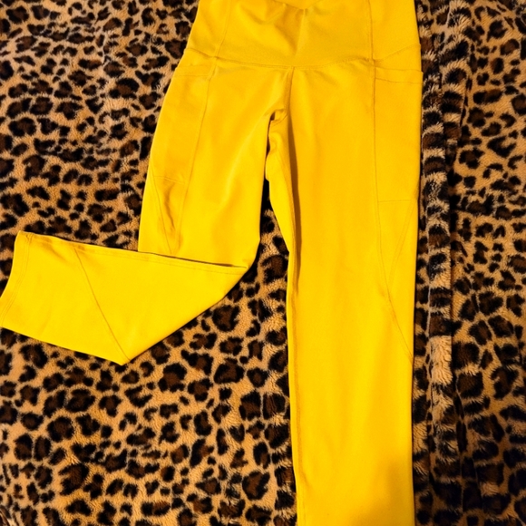 Old Navy Pants - Mustard high waisted old navy leggings!!